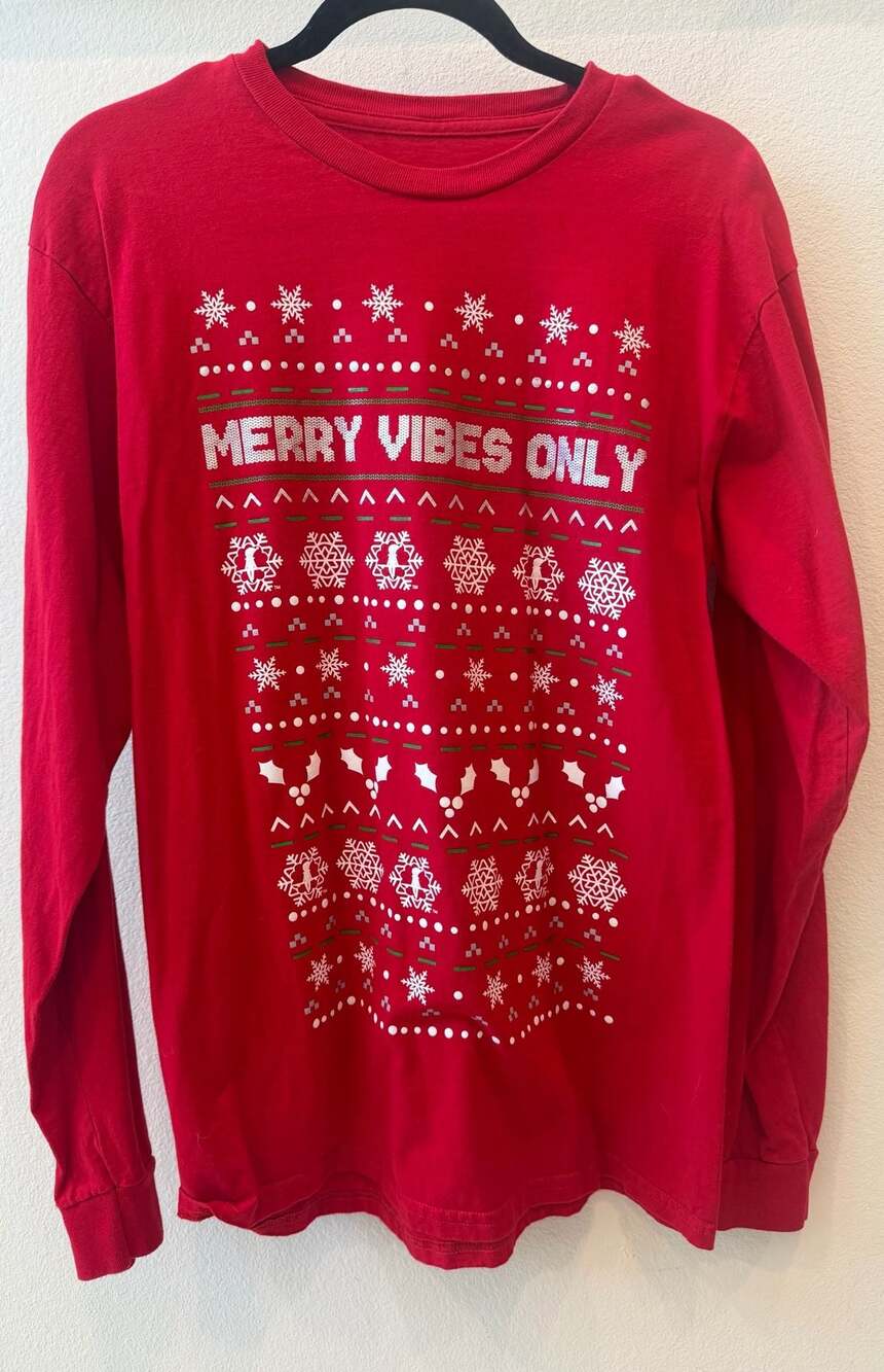 The Elf on the Shelf Magical Holiday Merry Vibes Only Red Long Sleeve TShirt Med